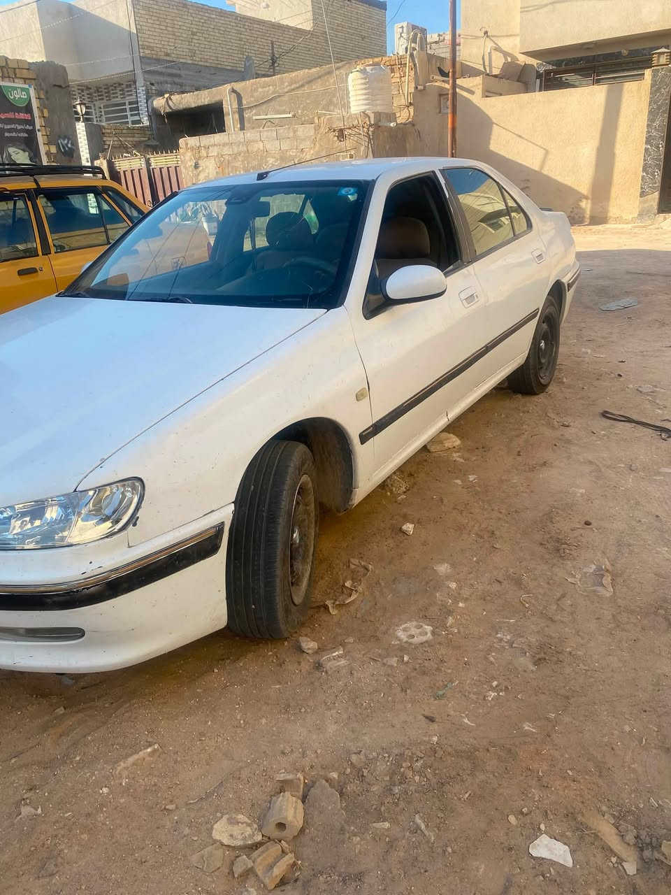 السلام عليكم بيجو فرنسي موديل 2001 السعر 30 وبيها مجال قليل السياره حلوه مرتبه السياره موجوده بكربلاء راعيها موجود شرط التحويل للاستفسار *********** واتساب متواجد
