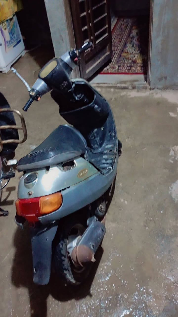 سلاام عليكم دراجه لبيع موديل ٢٠٠٣ بلااد مكينته ما مفتوحه نضيفه السعر خاص كهربائيات شغاله دراجه نضيفه  اليحب يتصل عل هذه الرقم ***********♥***********
