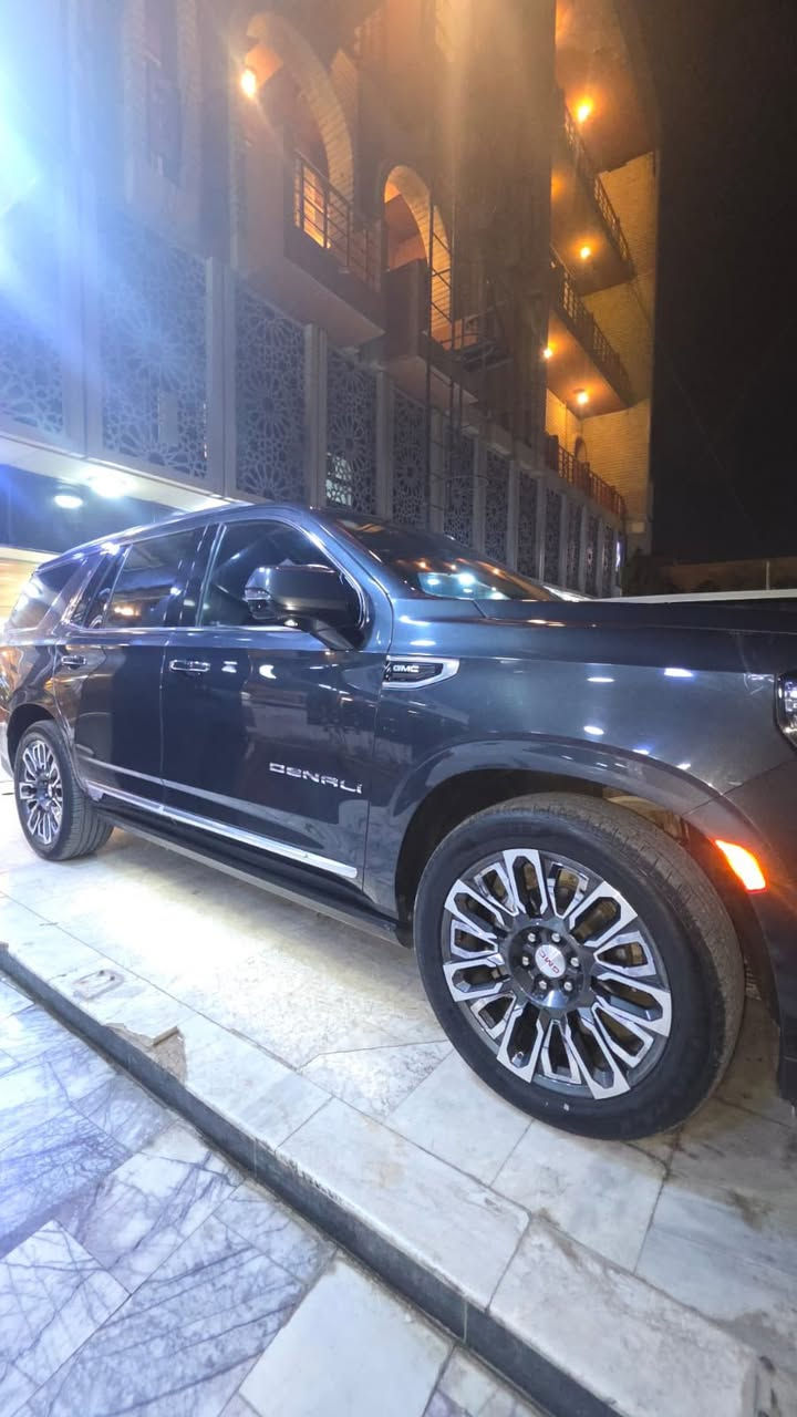 للبيع جمسي يوكون دينالي موديل 2021 
فول مواصفات VIP 
مكينة 6200 
رقم بغداد مميز 
ماشية 153 الف كيلو متر 
وارد امريكي صوره الضرر موجوده بالمنشور 
داتا شو جكات دوسات كهربائية كشنات منفصل 
السياره مفتوحه مكينتها مجفته 
وعليها ويل جديد وتأيرات جديده 
مكان السيارة بصرة 
سعرها 390 
للاستفسار ***********
