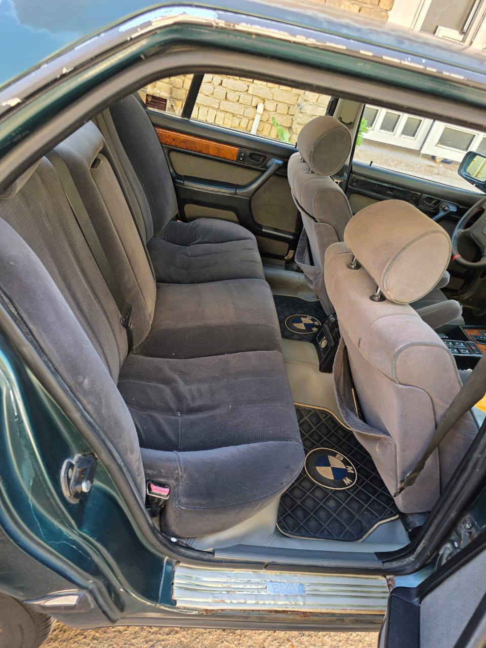 السلام عليكم
Bmw 740 موديل 1993 للبيع
رقم بغداد الجديد مشروع وطني سنويتها لل٢٧ وهزة جديدة قبل شهر سويتها 
صدر امامي خلفي جديد 
مكينة وگير كفالة 
مكانها واسط العزيزية 
السعر ٦٥ وبيها مجال بسيط
للتواصل ***********
