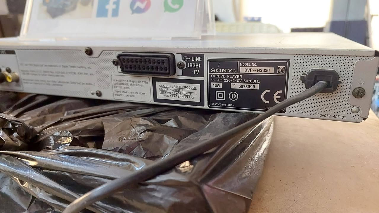 السلام عليكم.. عرض #2026006
مشغل SONY NS-330
DVD/CD AUDIO/MP3/VCD
حجم لارج(عرض 43CM) لون سلفر
انواع المخارج والتفاصيل مصورة بالمنشور .
السعر 32 الف دينار ..
 مكاني سليمانية... يوجد توصيل كافة المحافظات.
Mustafa Electronics 
Audio , Video & Electronics
Whatsapp: ***********
