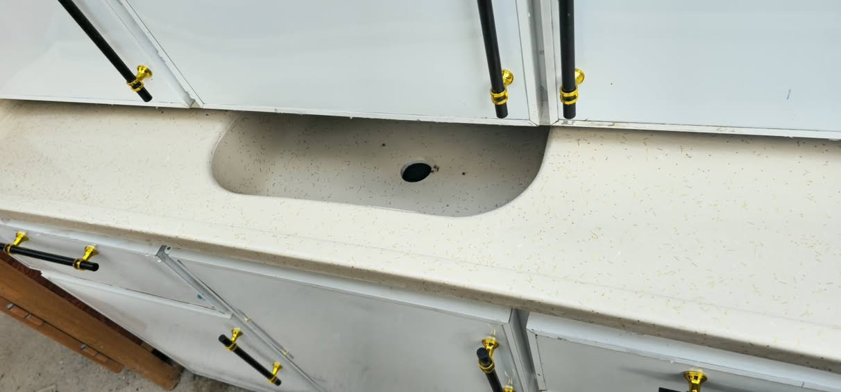 نبدل كاونتركم القديم مع كاونتر مستخدم أو جديد من عدنا
كاونتر مستخدم سنك متر ونص ارضي ومعلق نظيف سطح مرمر 
سعره ٢٠٠ الف
مكانه كربلاء حي النضال قرب بيت المختار محمد داهي
نهايه شارع سوق حي البعث (الكراج الاخير) جهه اليمين قرب مولده ابو هادي 

*********** واتساب 
***********

تابع البيج المستخدم لمزيد من العروض
https://www.facebook.com/share/1Am2wx1tDo/

https://www.facebook.com/share/1Am2wx1tDo/
رابط البيج للجديد
