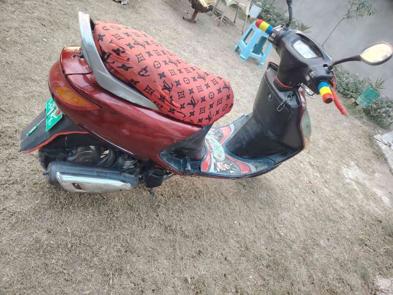 سلام عليكم ورحمة الله وبركاته دراجه فراشه للبيع العنوان بابل القاسم قرب حسينيه الشيخ احمد الوائلي  السعر خاص رقم الموبايل ***********
