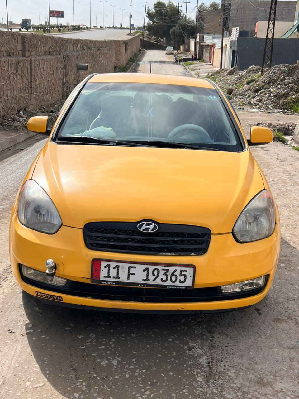 اكسنت دبدوب 2011 امريكي
ضرر بوند بدون دواخل وتلقينتين معجون
محرك وكير شرط
داخل نضيف +شاشة كبيرة
السعر :98 ورقة بيها مجال بسيط 
رقم الهاتف:***********
