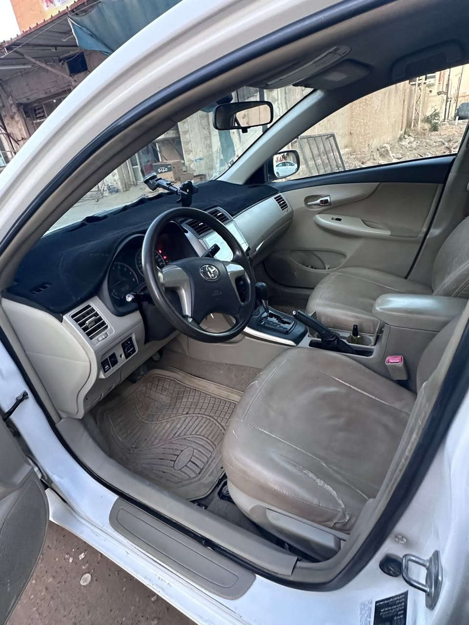 السلام عليكم 
للبيع كورلا 2013
السياره كير محرك بشرط 
السياره نظيفه 
كير اوتماتيك 
رقم اربيل شرط التحويل 
رقم الانكليزي الجديد 
السعر 135 وبيها مجال للشراي 
***********
