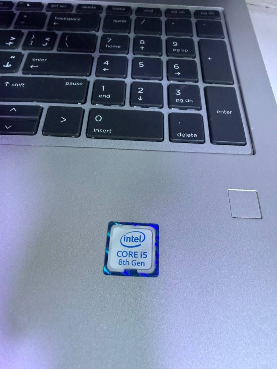 حاسبة Hp pro book
نظافة 95 
Ram 8 
هارد Ssd 256 
كامل ملحقات شاحنة +ماوس 
سعر 300الف 
*********** تواصل
