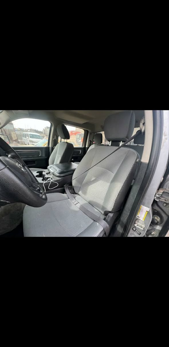 رام مو.ديل ٢٠٢١
رقم بغداد الجديد
محرك ٥٧٠٠
باب طويل بدي طويل
حادثه بجم بيهه ثلاث قطع جامرلغين وبنيد
السعر ١٨٥
مكانه بغداد
***********
