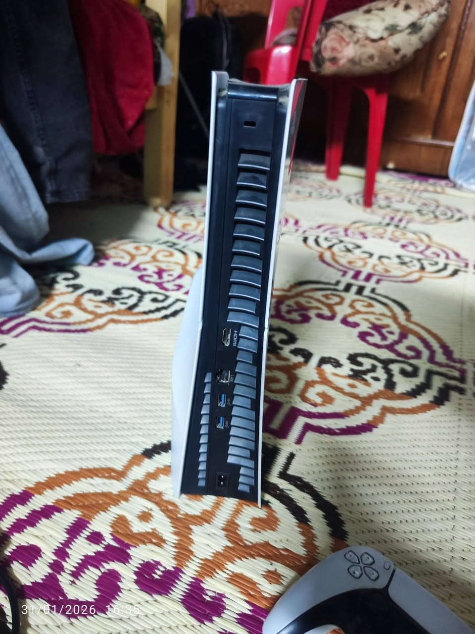 سلام عليكم ورحمة الله وبركاته بلي 5 سلم لوك ستيكر استخدام شهرين فقط كلة ع وضع الشركة كامل ملحقات اصليات مع كارتون السعر 650 الف وبي مجال مكاني ديوانية للتواصل *********** واتساب موجود
