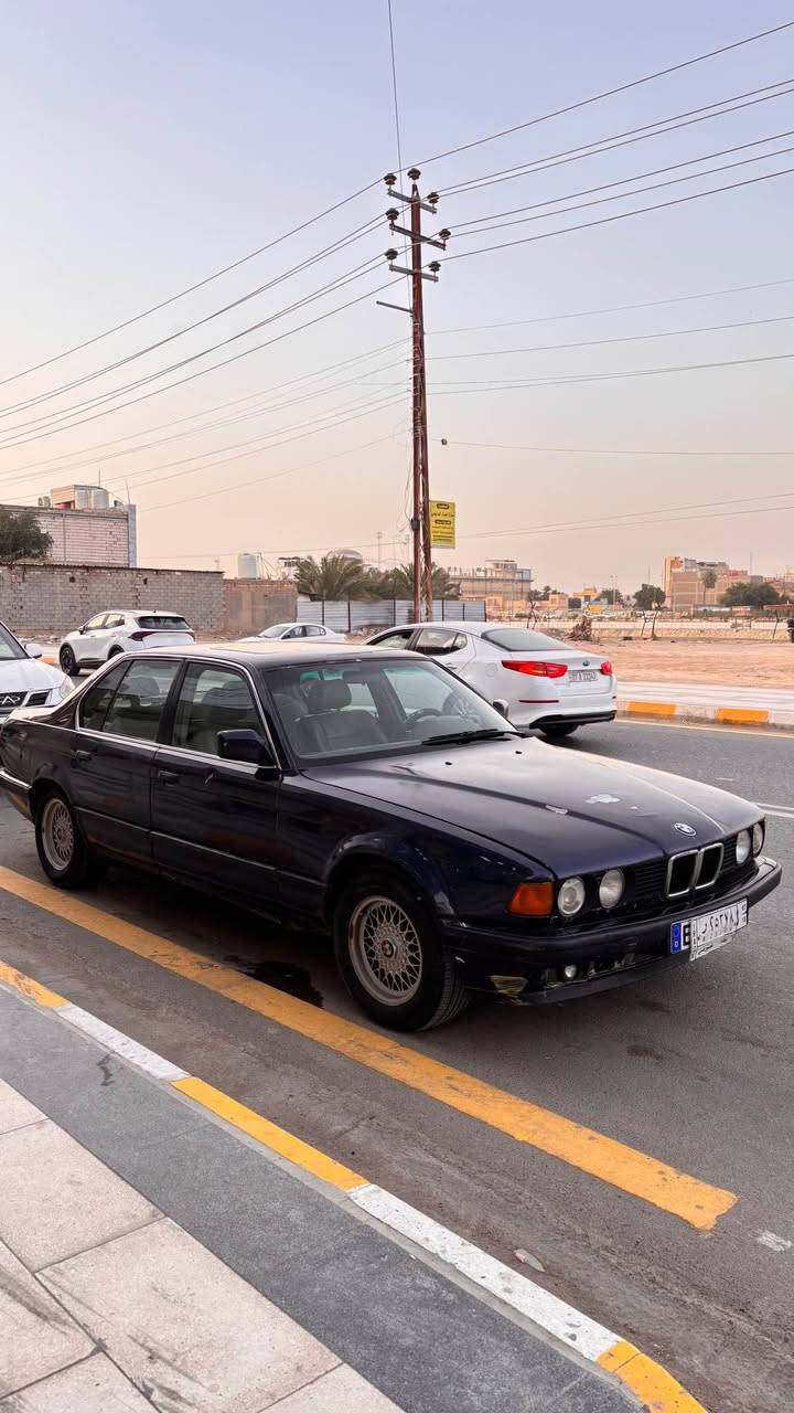 بي ام 730 موديل 1994
مكينه 3.5 مفتوح
رقم بغداد
مكينه كير كفاله
كشنات تحكم كهربائي شغال
مري تحكم كهربائي شغال
ترهم بيع ومراوس
السعر 42 وبيها مجال 
مكانها ناصرية مركز
*********** ناصرية, ذي قار
