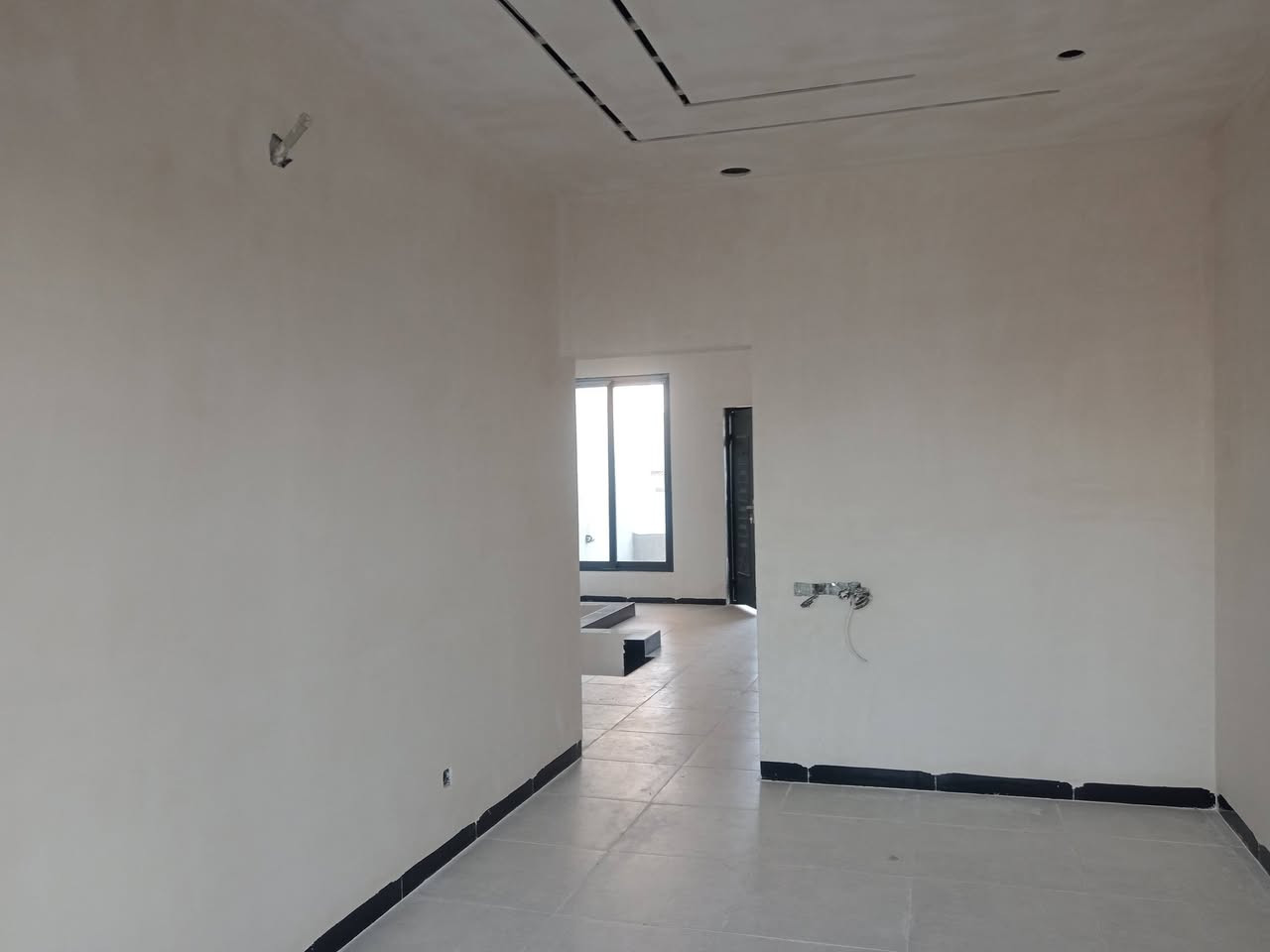 دار طابو طابقين بناء حديث للبيع
العنوان /كركوك حي المعلمين مقابل جامع الفتح على شارع ١٥ م
المساحة / ١٢٠ متر
الواجهة / ٦ أمتار في ٢٠ متر
السعر / ٢٢٥ مليون
للاتصال / ***********
