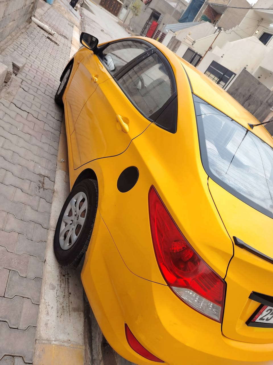 اكسنت 2011لبيع بيها بونيد وجاملق بلادي مبدل كركوك شركة طارق *********** بطاقه بانزين كامل سنويه ل 30 فول اوتو ماتيك بس گير عادي وحياهم الشرايه
