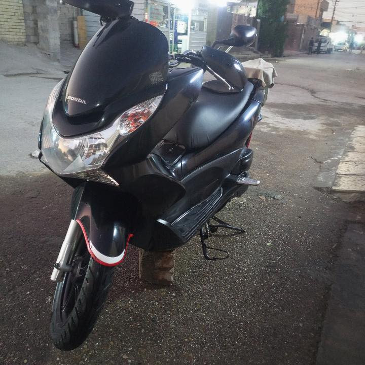 سلام عليكم دراجه pcxجيل الأول كفاله عامه مكينه 125مكفوله كفرات بلاديه دراجه برغي مامفتوح بيه مكان بغداد رشاد قرب حي نصر  الشراي ينتصل عل هاذ رقم ***********
