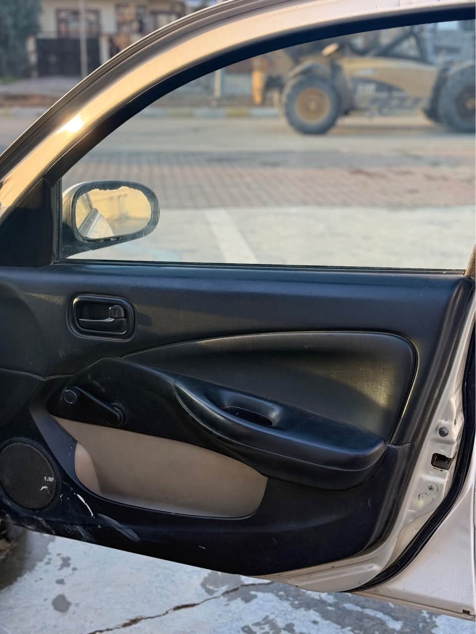 نیسان سەنی مۆدێل ٢٠٠٤ مەکینە سپی گێر عادی گێرو مەکینەو تەبرید بەشەرت ڕەقەم سلێمانی سەنەوی تا ٢٠٣٠ تازەیە دوای لێدرانێکی کەمی هەیە پێشی کەپسە کارەبای هەموی مەزبوتە 
سعری ٧٤ گەلا 
شوێن بازیان السليمانية, العراق


**إذا كنت صاحب هذا الإعلان وتريد حذفه لأي سبب، رجاءا أرسل رسالة إلى الدعم الفني**