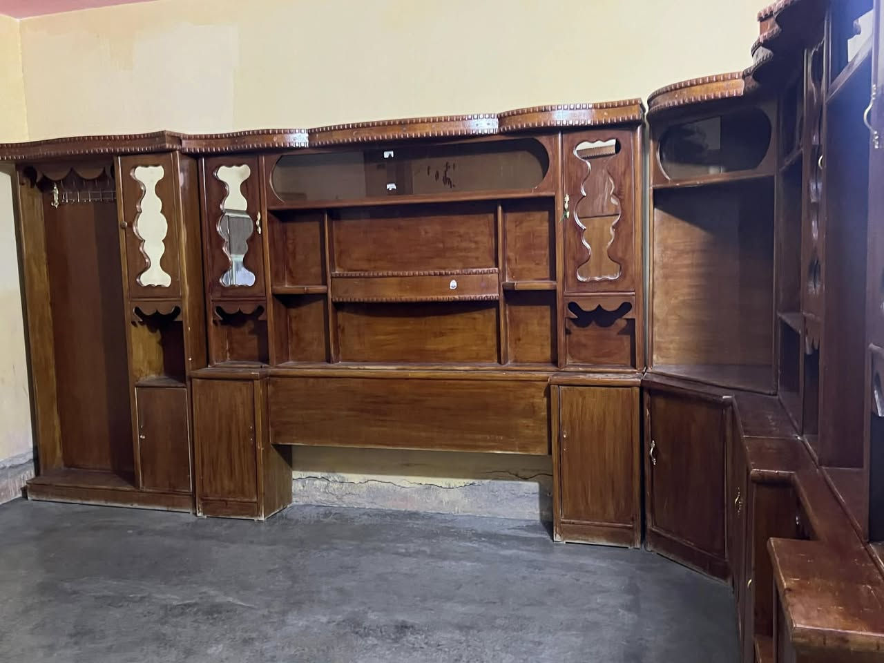 سلام عليكم غرفة نوم حطاطه لبيع ***********
