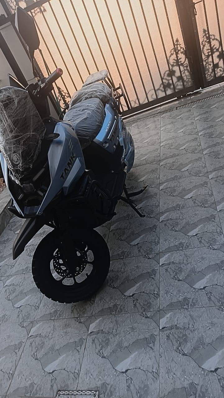 السلام عليكم دراجه شحن للبيع نضيفه مستعمله شي قليل مكان دراجه بهرز للاستفسار الاتصال ع رقم ***********
