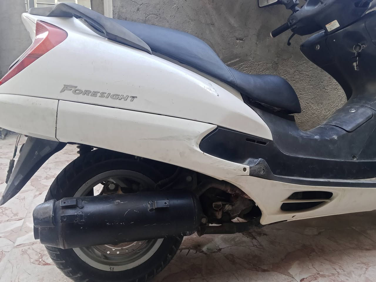 السلام عليكم 
دراجه فور سايت مكينه 250
دراجه ناعمه وحلوه ومكفوله من التنقيص وتبخير ونضح
مكان خاجيه سعرها 450وبيها مجال قليل 
تواصل ***********واتساب او خاص
