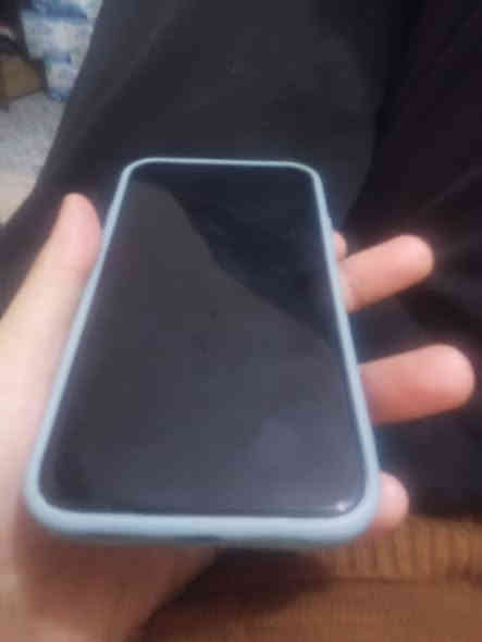 السلام عليكم 

ايفون 11 عادي لون أبيض 

ذاكره 128 

كلشي بي نضيف 

مبدل بي بس بطاريه و اصلي 

سعره 275 للشراي بي مجال بسيط 

رقم الهاتف 
***********
