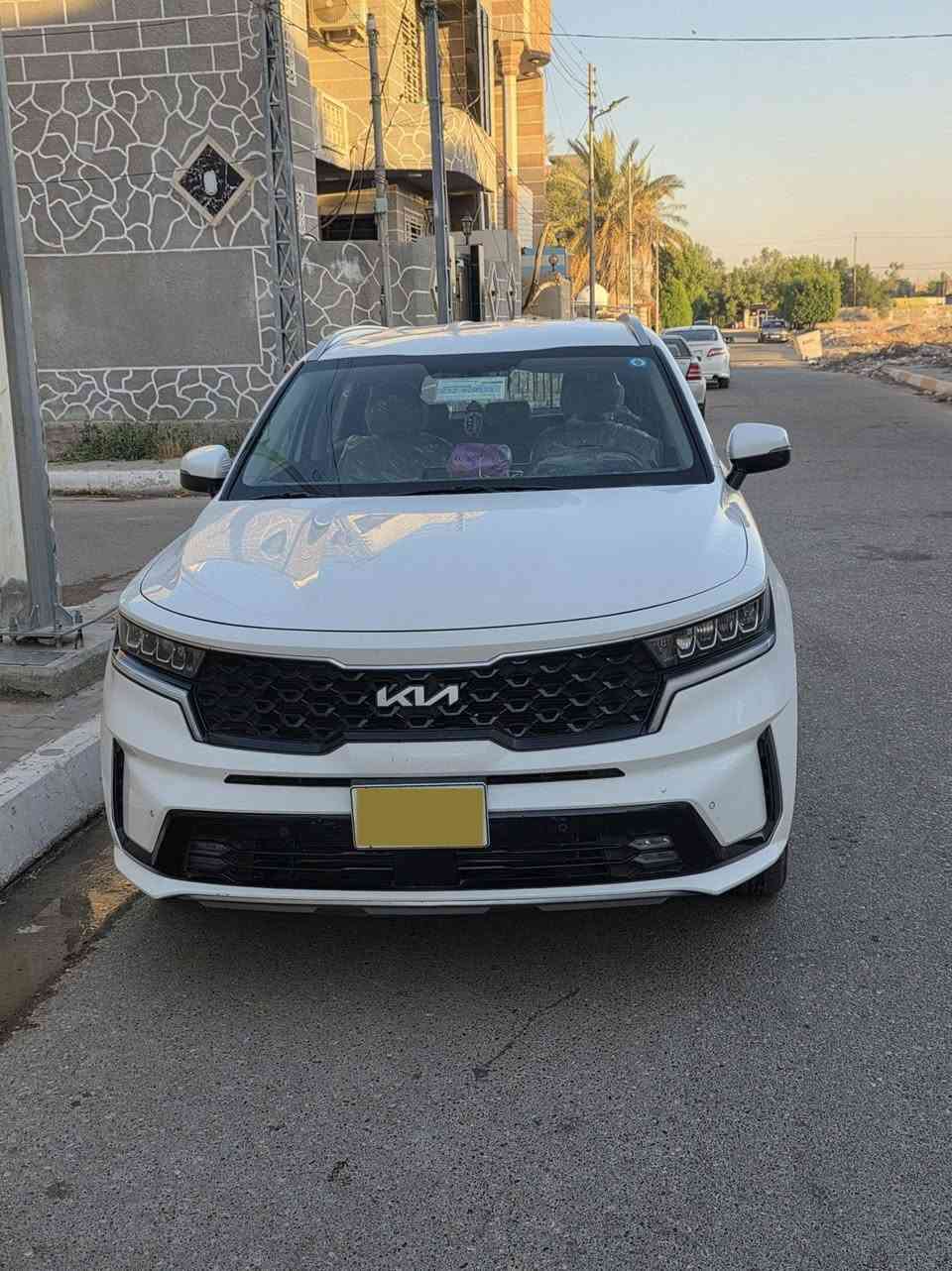 السلام عليكم سورنتو 2023 للبيع مقفولة من الدعامية للدعامية مال جناي مواصفاتها
محرك 6 سلندر
كشنين كهرباء 
كير ماوس 
سايد بريك بصمة 
تحكم ستيرن 
شفتات ستيرن 
كير ٨ نمرة
ماشية 70 الف 
السيارة بأسمي و رقمها بغداد جديد
***********
*********** واتساب
الشراي يتصل مكاني بعقوبة المركز
