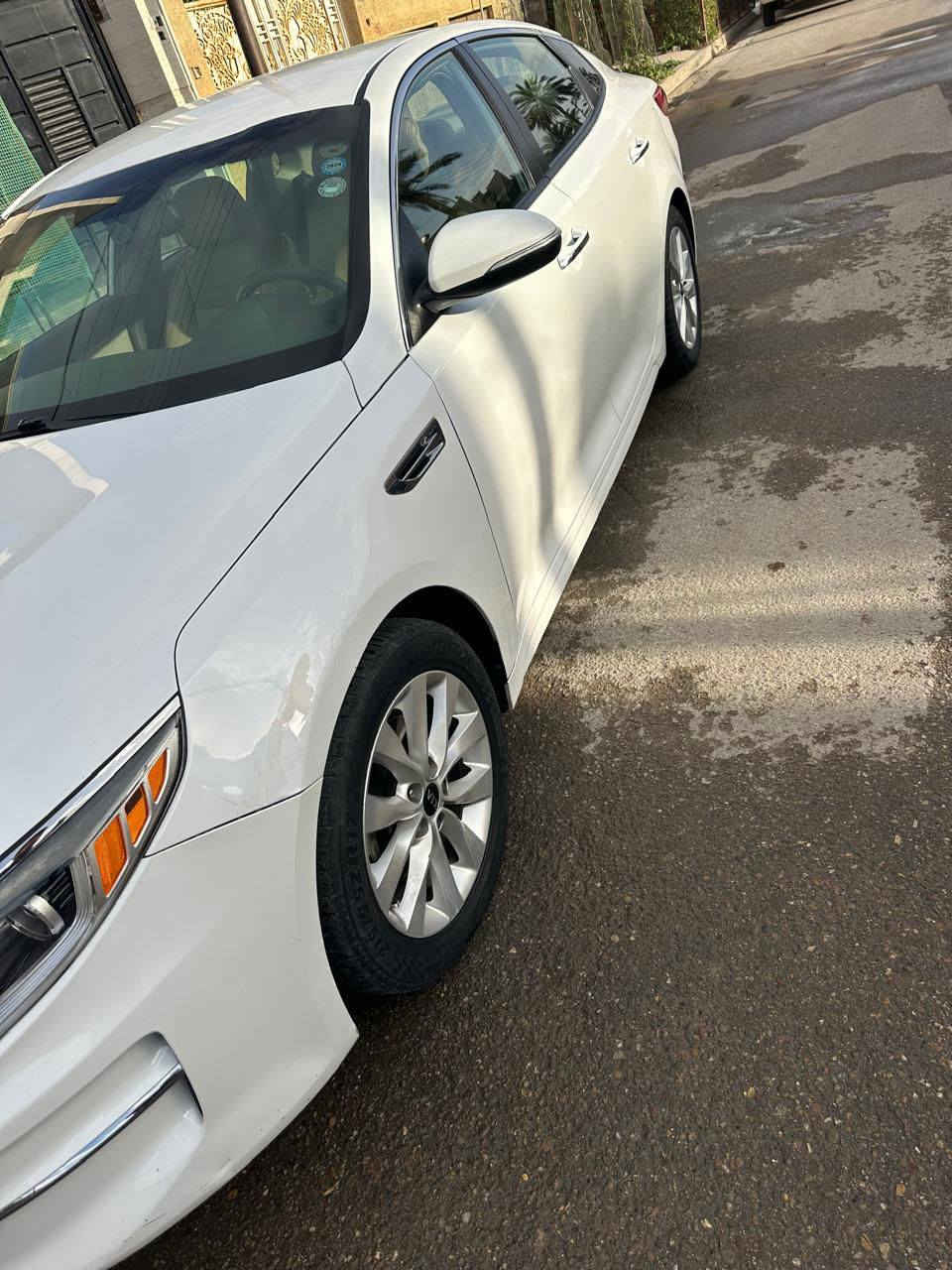 🚗 Kia Optima 2018
للبيع | رقم أربيل | وارد أمريكي 🇺🇸

📍 رقم أربيل
📏 ماشية 74 mil
⚙️ محرك 2.4 GDI 
🚗 3 وضعيات قيادة (Eco / Normal / Sport)

🛡 المواصفات:

رادارات جانبية (نقطة عمياء)

حساسات خلفية

كاميرا خلفية دوارة

مثبت سرعة

إشارات بالمرايا

شاشة كبيرة

شاشة اعطال 

تحكم كامل بالستيرن

كرسي سائق كهرباء

🔧 حادثهة بامريكا الدعامية الخلفية فقط موجوده صوره الحادث ورقم الشاصي بالمنشور 
بالعراق بيهه بارد بالجاملغ الايسر اثر طخه بسيطه 
السعر  ١٣٧ مكان السيارة بغداد 
للاستفسار والاتصال 
***********
***********
