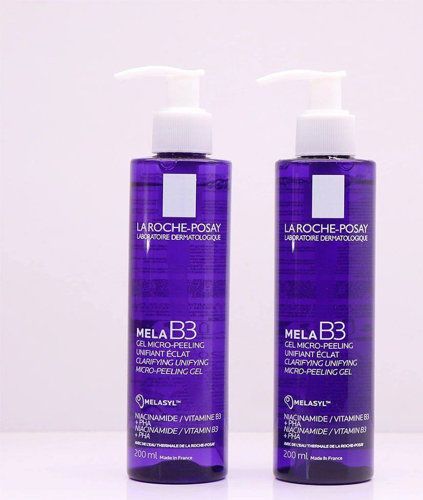 🌸 La Roche-Posay – MELA B3 Micro-Peeling Gel
✨تعبانة من البقع والتصبغات اللي تخلي بشرتك باهتة؟
هسه الحل بيدك 💜
مع MELA B3 Micro-Peeling Gel
جل مقشّر لطيف ينظّف بعمق، يفتّح ويوحّد لون البشرة من أول استعمال، ويخليها أنعم وأنضر بشكل ملحوظ.
🔹 إشراقة واضحة
🔹 توحيد لون البشرة
🔹 تقليل مظهر البقع الداكنة
🔹 مناسب للاستخدام اليومي
🔹 لطيف حتى على البشرة الحساسة
سرّه؟ تركيبة مدعومة بـ النياسيناميد (فيتامين B3) + مركّب Melasyl™ للمساعدة على تقليل التصبغات ومنع ظهور بقع جديدة ✨
بشرتك تستحق عناية أطباء الجلد… مو أي عناية 💙

📌 هو عباره جل منظف ومقشّر خفيف (Micro-Peeling) يساعد على إزالة الخلايا الميتة بلطف، ويعالج البهتان والتصبغات تدريجياً.

💥 من اهم فوائد المنتج 

يقلل مظهر البقع الداكنة والكلف
يوحّد لون البشرة
ينظف المسام بعمق
يمنح نعومة وإشراقة واضحة
يحضّر البشرة لامتصاص السيروم والكريم بشكل أفضل
مناسب لـ:
البشرة اللي بيها تصبغات
آثار حبوب
تفاوت لون البشرة
حتى البشرة الحساسة (لأن تركيبته لطيفة)
🧴 طريقة الاستخدام الصحيحة
يُستخدم على بشرة مبللة.
ضغطة أو ضغطتين تكفي.
يُدلّك بلطف بحركات دائرية لمدة 30–40 ثانية.
يُغسل جيداً بالماء.
يُستخدم صباحاً ومساءً.
ضروري واقي شمس بالنهار 🌞 لنتائج افضل 😌🔥بلاش يابلاش


**إذا كنت صاحب هذا الإعلان وتريد حذفه لأي سبب، رجاءا أرسل رسالة إلى الدعم الفني**