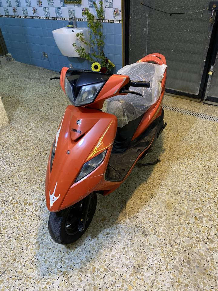 سلام عليكم ثعلب دراجه لون مميز مكفففووووله كفاله عامه مكينه ما مفتوحه تشغيله ربع نكره شلعه ومعدل مكان بغداد مدينه الصدر رقم *********** سعر 800 وبيه مجال
