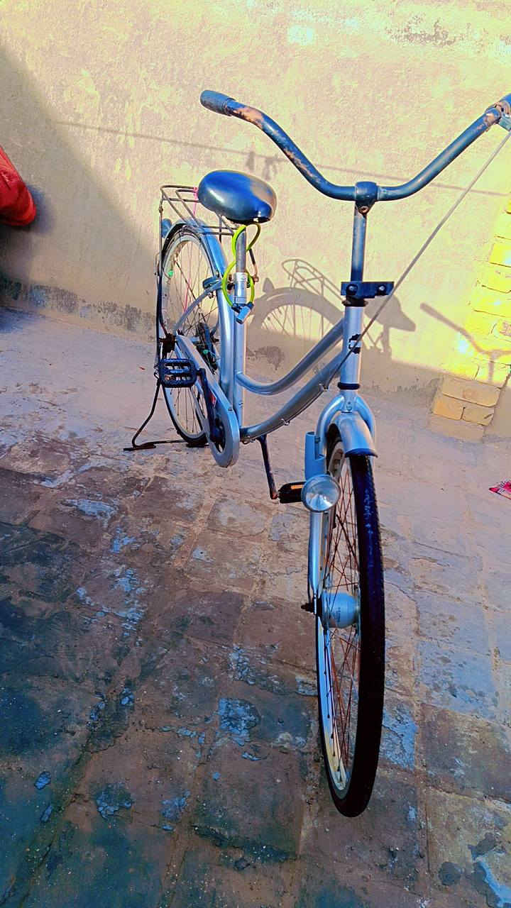 بايسكل للبيع نظيف الحجم 26 مكان نجف حي النداء سعر70 مع المجال


**إذا كنت صاحب هذا الإعلان وتريد حذفه لأي سبب، رجاءا أرسل رسالة إلى الدعم الفني**