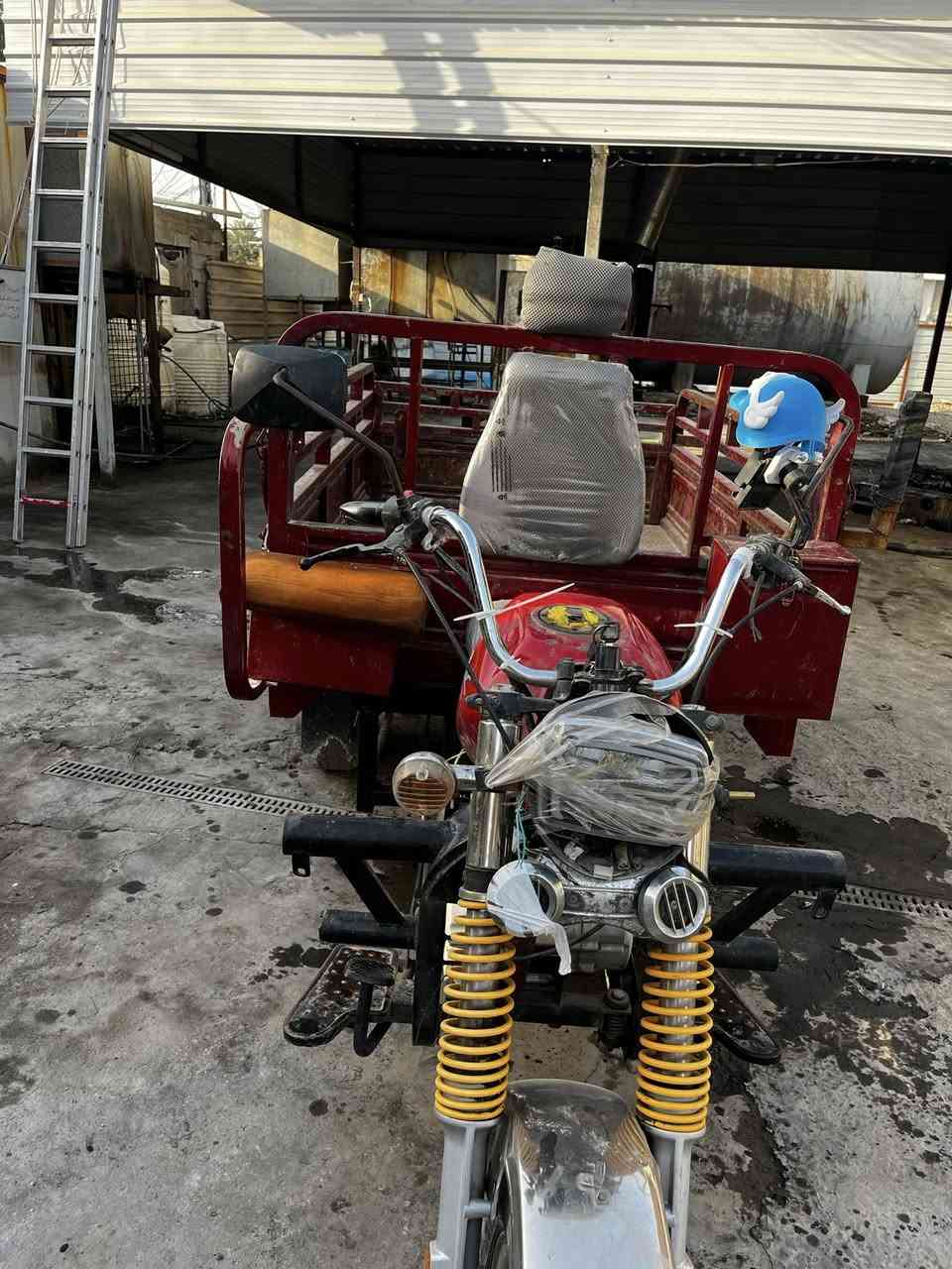 للبيع الاتصال ع هذا رقم ***********سعرها مليون ونص نواقصها دشبول ولايت امامي محرك مامفتوح اوراق اصولي كمرك مدفوع
