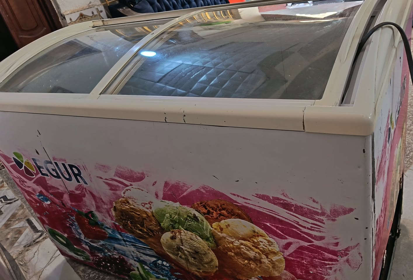 السلام عليكم
مجمده للبيع شرط الشغل والتجميد نظيفه

السعر 200 وبيه مجال سوق الشيوخ
اتصل وتدلل ***********
