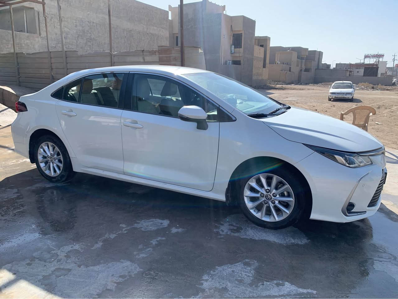 كورلا ٢٠٢٠ بانزين بانزين وكالة جيهان ماشية ١١٢ الف كيلو متر من البيت للجامعة نضيفة جدا ما بيها بس بارد بالباب بصف السايق ورصعة صغيرة حيل يم الجاملاغ السيارة بالفلوجة ويمكنك التواصل على الواتس او اتصال على الرقم *********** الفلوجة, الأنبار
