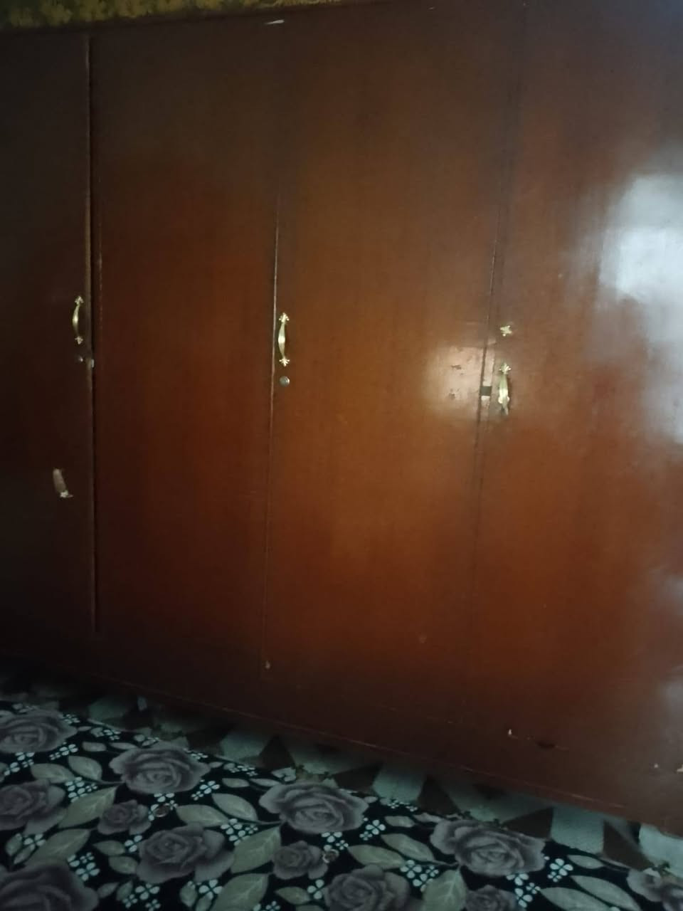 غرفه اخشاب للبيع صاج اصلي
السعر 250
***********
