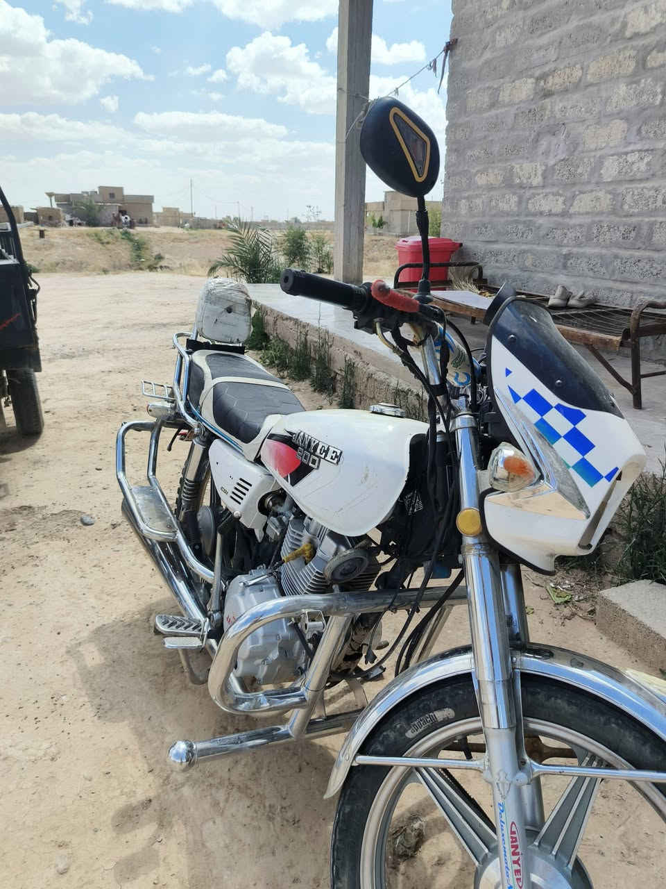 للبيع جني موديل 23السعر 500 وبي مجال شي قليل للستفسار ***********رجان المو شراي ليعلق
