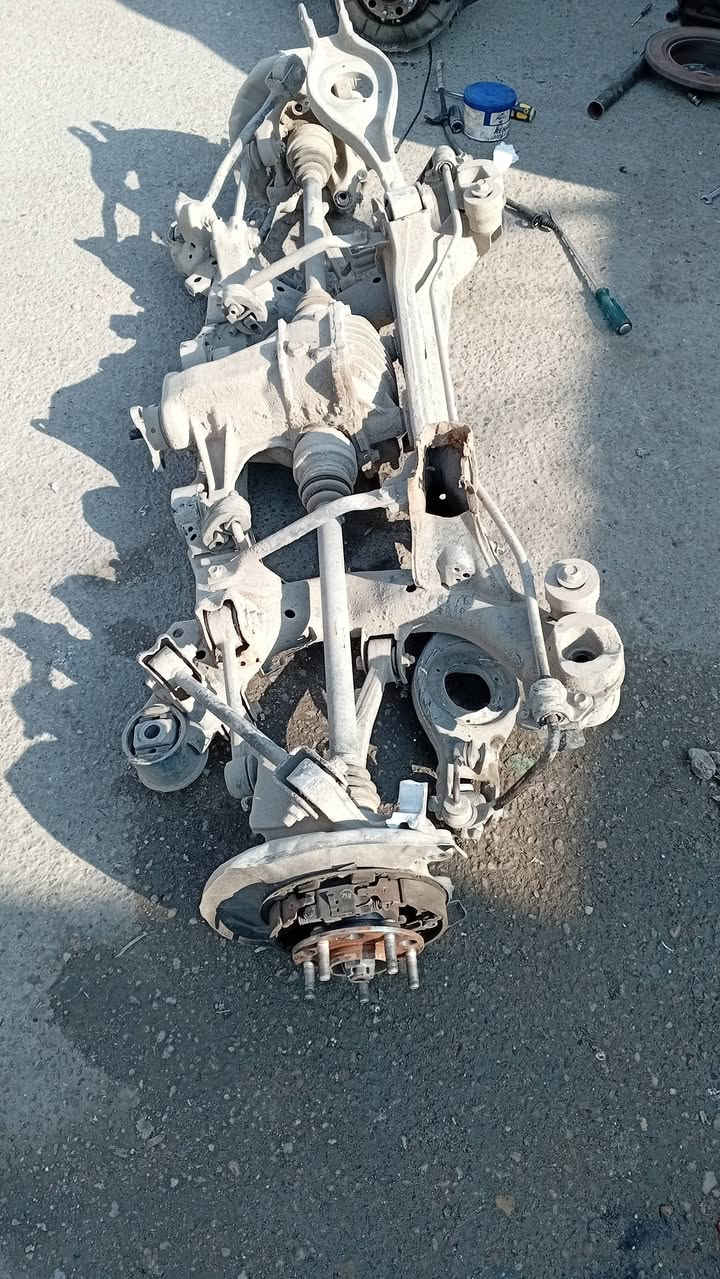 السلام عليكم شباب اليوم تم تبديل عربانه خلفيه كيا كورس العنوان بغداد قرب الطابو الرصافة 
محمد القيسي 
الهاتف:*********** https://waze.com/ul/hsvztdcck7
