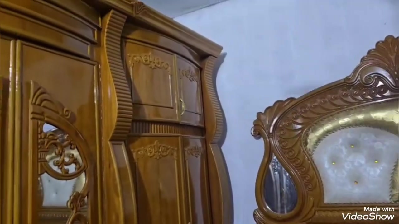 السلام عليكم غرفة للبيع اخت الباكيت سعر(مليون و800) وبيهه مجال عنوان البصرة قضاء المدينة ناحية الهوير هاتف ***********

