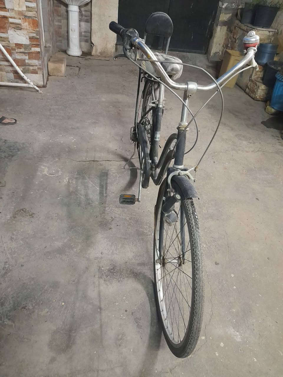 سلام عليكم ورحمة الله وبركاته شباب عندي بايسكل ٢٨ اريدة ٩٥ وبي مجال *********** مكاني بغداد الشعب شارع المداؤس
