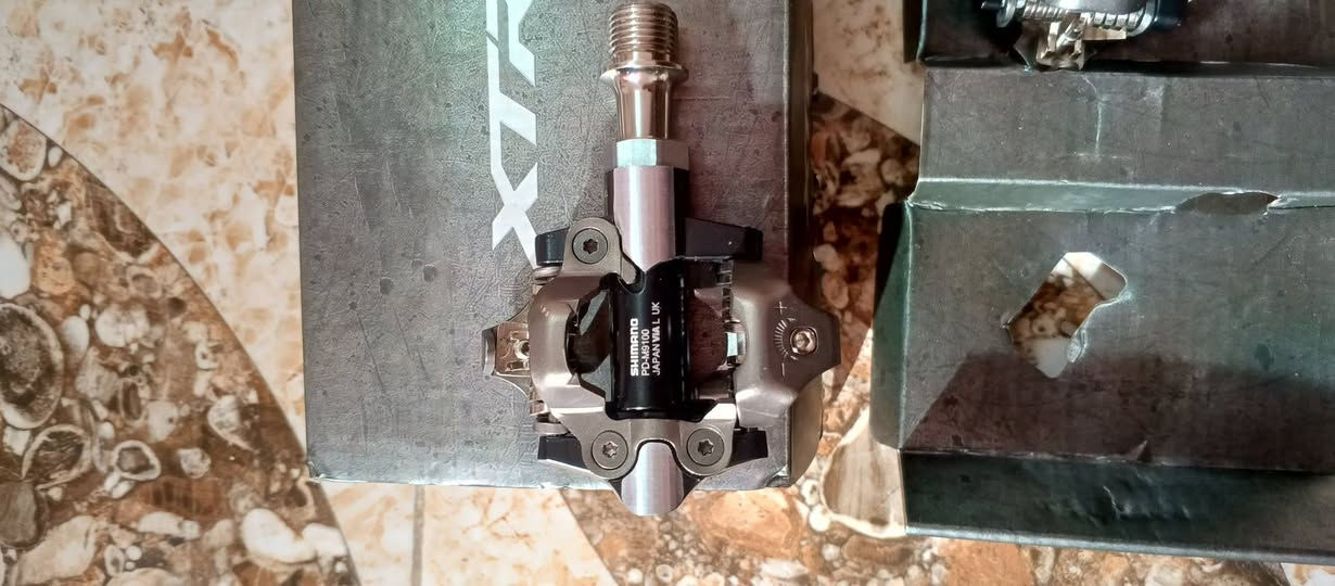 السلام عليكم
للبيع بدال دراجة احترافي Shimano XTR PD-M9100 أصلي جديد بالكرتونة (صنع في اليابان 🇯🇵).
الفئة العليا والأخف وزناً لسباقات الـ XC والدراجات الجبلية بنظام قفل SPD مزدوج الأوجه.
المنتج كامل بملحقاته ولم يُستخدم نهائياً


**إذا كنت صاحب هذا الإعلان وتريد حذفه لأي سبب، رجاءا أرسل رسالة إلى الدعم الفني**