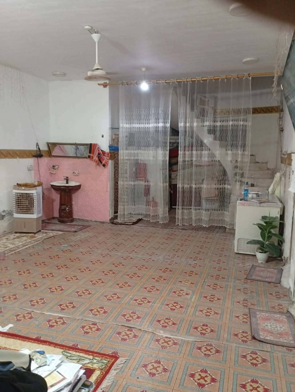 🏡 #للبيع_بيت_ركن_مع_قطعة_أرض

📍 الموقع: الكوت –  نواب الضباط (المقابل للسياسيين)، قرب مدرسة القلم، على الشارع العريض.
📐 مساحة البيت: 300 م²
📐 مساحة القطعة خلف البيت: 175 م²
🏠 البناء:
✅ صالة
✅ غرفة استقبال
✅ مطبخ
🚗 بيت ركن بموقع مميز وعلى شارع عريض.

💰 سعر البيت وحده: 30 مليون دينار

💰 سعر البيت مع القطعة: 37 مليون دينار

🟢 واتساب: ***********

📞 اتصال: ***********

نستقبل عروضكم وطلباتكم لجميع أنواع العقارات في محافظة واسط.

#النبراس_للترويج_العقاري
#الواسطي_للعقارات
#عقارات_واسط
#عقارات_الكوت
#بيع_وشراء_العقارات
#بيوت_للبيع
#اراضي_للبيع
#نواب_الضباط
#حي_الجوادين
#السياسيين
