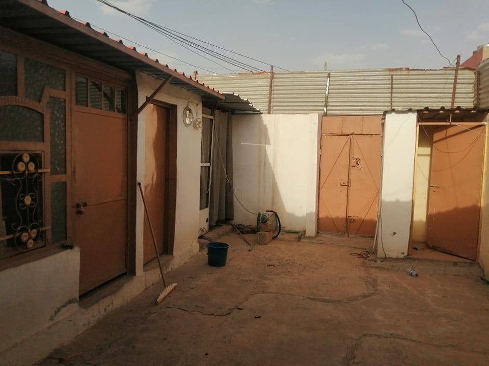 بيت للبيع مساحة 100متر بي كرت بلديه حي الانتطار شارع 60 سعره 10بي مجال ***********رقم موبايل بي واتساب
