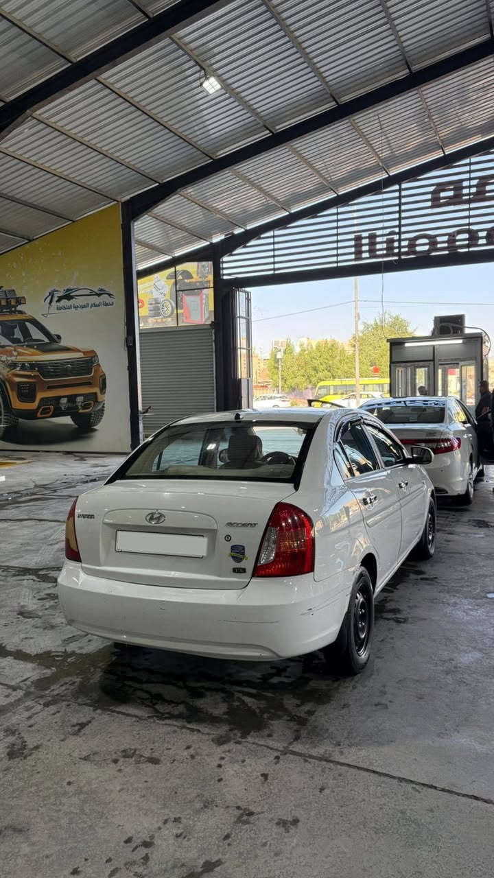 اكسنت مديل 2010 رقم نكليزي نجف بأسمي مكينه 1600 منظومه تبريد كامله + حداديه جديده + تخم تاير + ادامه كامله للسياره بيها مكانين بارد فقط السعر 98 وبيها مجال بسيط مكاني النجف 
للاستفسار ***********
