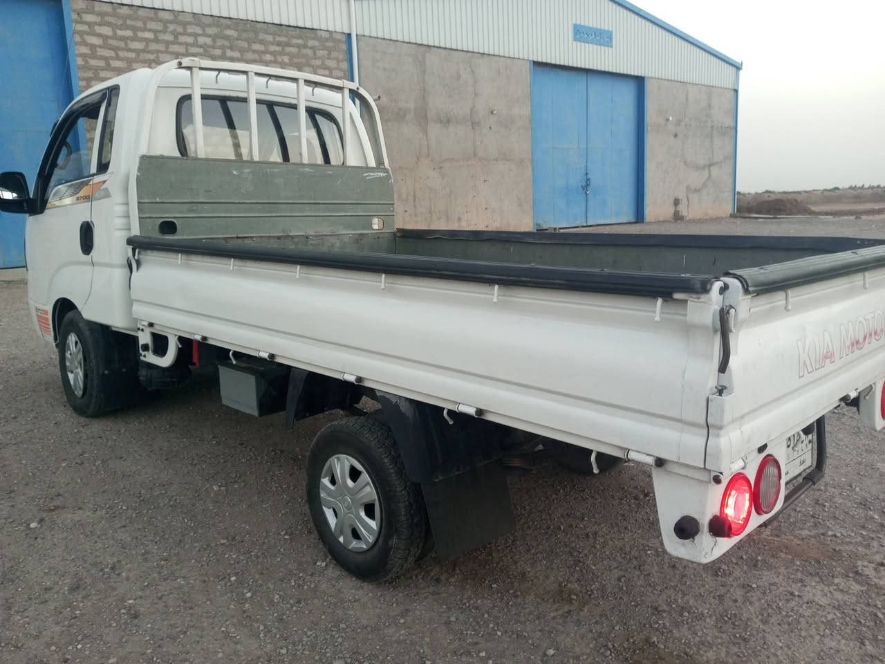 للبيع كيا عموشه موديل 2013 رقم بغداد سياره مكفولة العنوان بغداد الطارمية
***********
