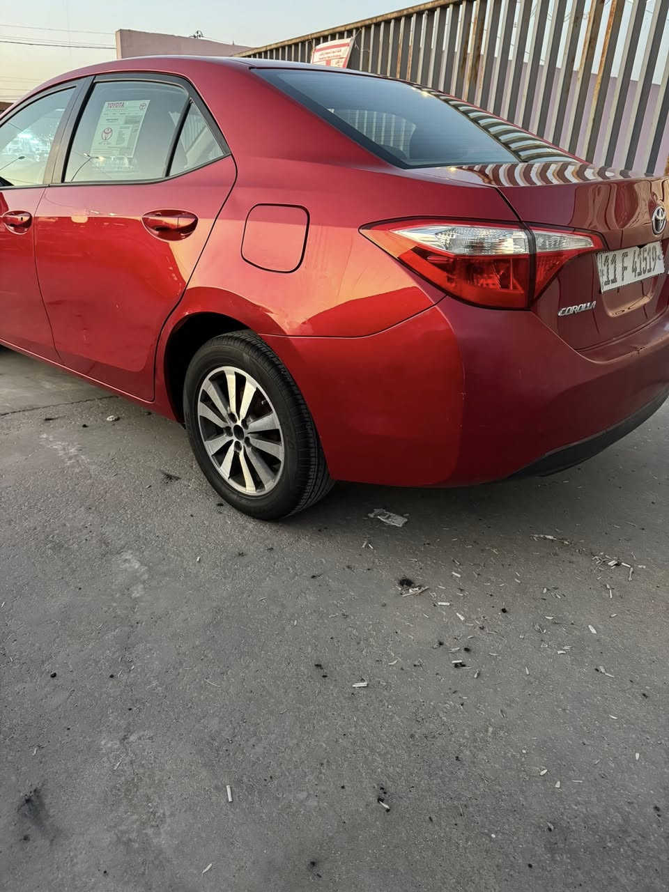 سلام عليكم كورلا 2016 حادث موضح بلصور صبغ جاملغ وبونيد ماشيه 83 رقم بغداد باسمي صدر جديد تخم تاير سياره جاهزه 
السعر 115 مجال بسيط *********** مكاني بغداد
