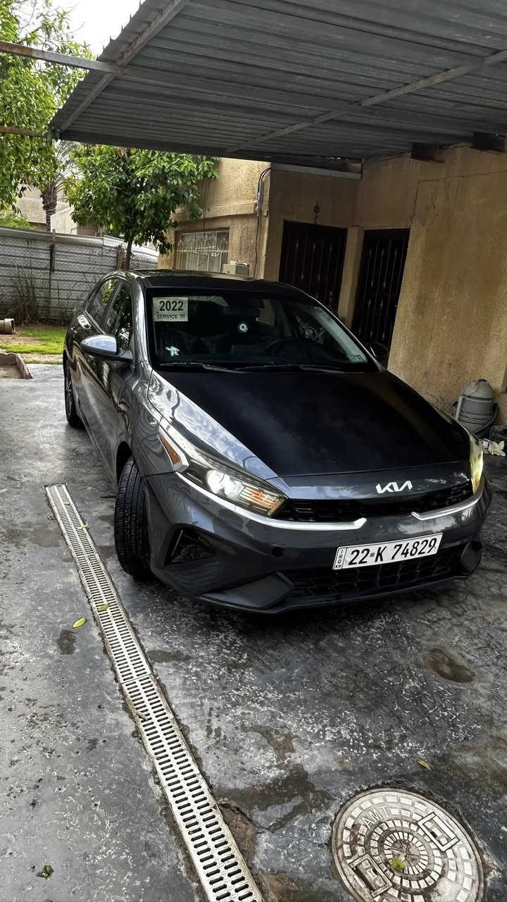 السلام عليكم للبيع فورتي موديل 2022 لون نفطي شذره 🩶حادثها قطعه وحده بنيد فقط ماشيه 55 الف كيلو متر تراي زيرو جواها تخم تاير جديد رقم اربيل بأسمي هزه جديده ورقم جديد وسنويه جديده سياره تخبل شاشه كار بلي واندرويد اوتو كامره دواره مكينه 2000 دوش كير cvt 8 نمر بلادي سياره في حاله الوكاله صدر امامه شركه وخلي شركه ويكل كب حجم 16
عليها منظومه زنون عالي ناصي تحكم ستيرن جهتين رادار تحديد مسار 
وتحكم اوامر صوتيه 
مكاني بغداد الزعفرانيه 
اتصال او استفسار 
***********
سعرها 150 وبي مجال 
والي ميعجبه السعر يدعيلنا بالرزق 
وكلشي موجود بالسوك
