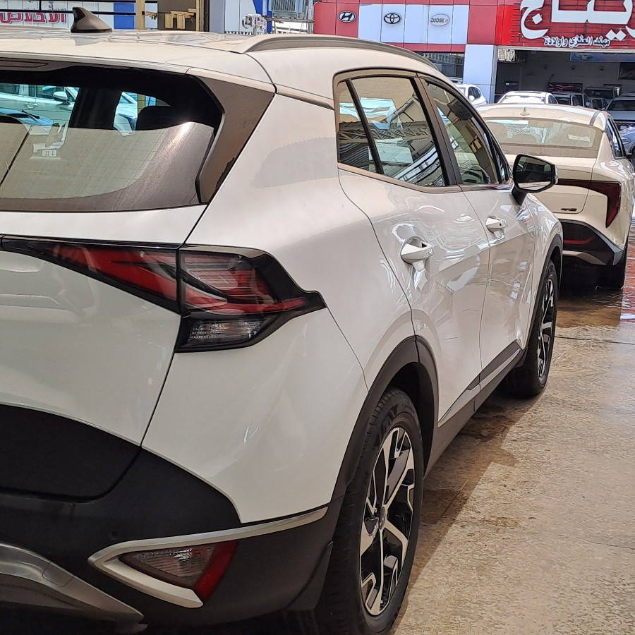 KIA Sportage 2️⃣0️⃣2️⃣3️⃣ كيا سبورتج 
ضمان نم 
أرقام اربيل 
عداد 35000

بصمة،  تشغيل عن بعد 
تبريد شاشة 
قطعتين تبريد 
حساسات 
مرآة أوتو دم
رادار نقطه عمياء 
مري شفط وباقي المواصفات 

للإستفسار الاتصال على الرقم 
***********

اشتري بثقه 💯 
عراقنا المتحدة لتجارة السيارات 
معارض البياع شارع المدخل
