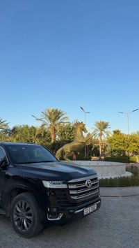 تويتا لاندكروز موديل 2023 الفئه : VX  LIMITD    الموديل :2023  شركه : ...