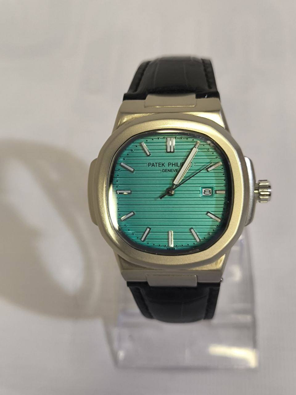 باتك فلبPatek Philippe

تحفه فنيه تتخطى مفهوم الوقت 
الميناء تيفاني مميز بدزاين عصري 
زجاج زفير مقاوم للخدش 
منفذ تاريخ شهري
الهيكل مصنوع من التيتانيوم 
مختمة من كل مكان
اميال لامينوس 
مقاومة ماء وغبار 
سير مصنوع من الجلد الطبيعي 
قفل فراشة اصلي

ملاحظة متوفره قطعة واحده فقط 
السعر :- 28الف ع اول تم 
للحجز والاستفسار يرجى الاعتماد خاص


**إذا كنت صاحب هذا الإعلان وتريد حذفه لأي سبب، رجاءا أرسل رسالة إلى الدعم الفني**