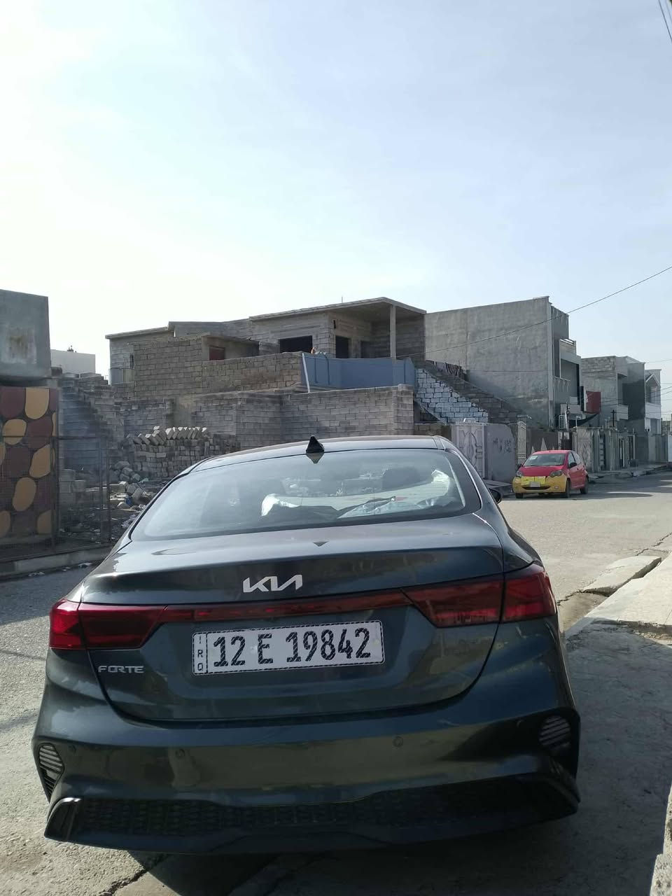 السلام عليكم 
كيا فورتي موديل 23 
محرك 20 دوش خير من الله برغي مامفتوح بي
كير شرط 
مثبت سرعه 
تحديد مسار 
توقف ذاتي 
كروز سرعه
شاشه كبيره تدعم الكار بلي
تحكمات جهتين 
بلاجكتورات زنون 
ومواصفات الفورتي معروفه 
رقم نينوى دولي بأسمي شرط التحويل
كابون بانزين
ضررها جاملغات الخلفيه صبغ شرط بدون دواخل وقبق صندوك مبدل 
بجم كبس 
سياره جديده ربع ماتصرف عليهه
السعر 135 وبيها مجال 
مكاني موصل الايسر 
اتصال ‏‪0751 874 8946‬‏
