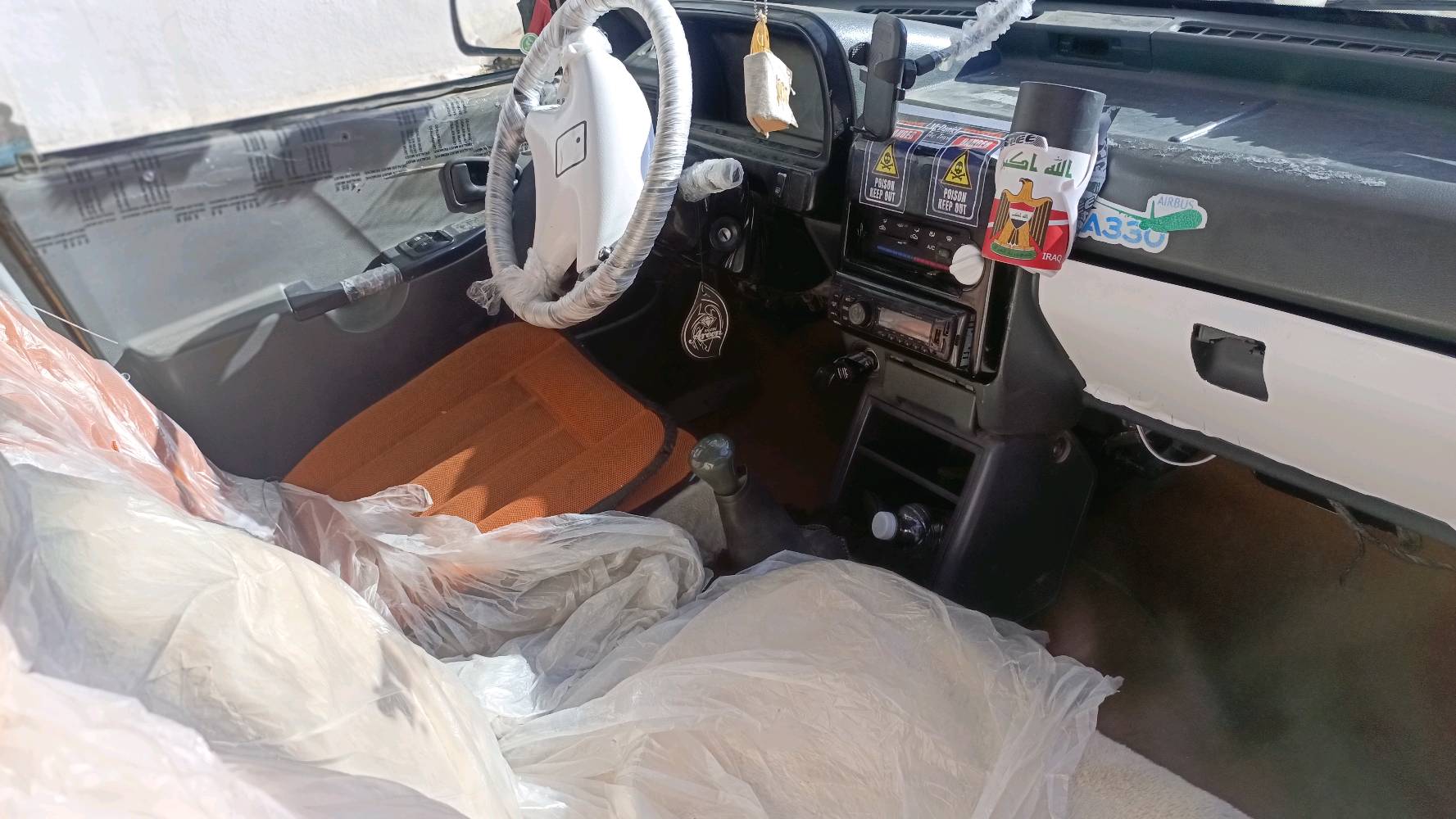 السلام عليكم
سايبة للبيع موديل 9 تكسي رقم بغداد الماني  راعيها موجود هيئة وغرامة مصفره مع الوصولات وكالة وتحويل سيارة مرتبة وكاعدة وكهربائيات كلها شغالة اي عيب ماكو والمحرك والكير كفالة عامة كركوك حي الواسطي رقمي *********** السعر 20 مجال للشراية
