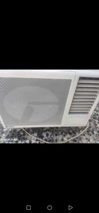 مكيف كري  طنين نضيف شغال ماداخل اي تصليح   السعر ٣٠٠   07711512901