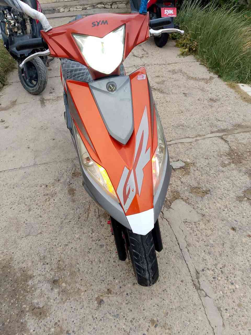 السلام عليكم دراجه سايم نحله للبيع كله شغال مكينه فول نعومه مابيهه اي نقص دراجه حيل نضيفه بدووون اوررراااق 
السعر. 550 او بي مجال للشراي 
العنوان داخل الرمادي 
رقم الهاتف. ***********
