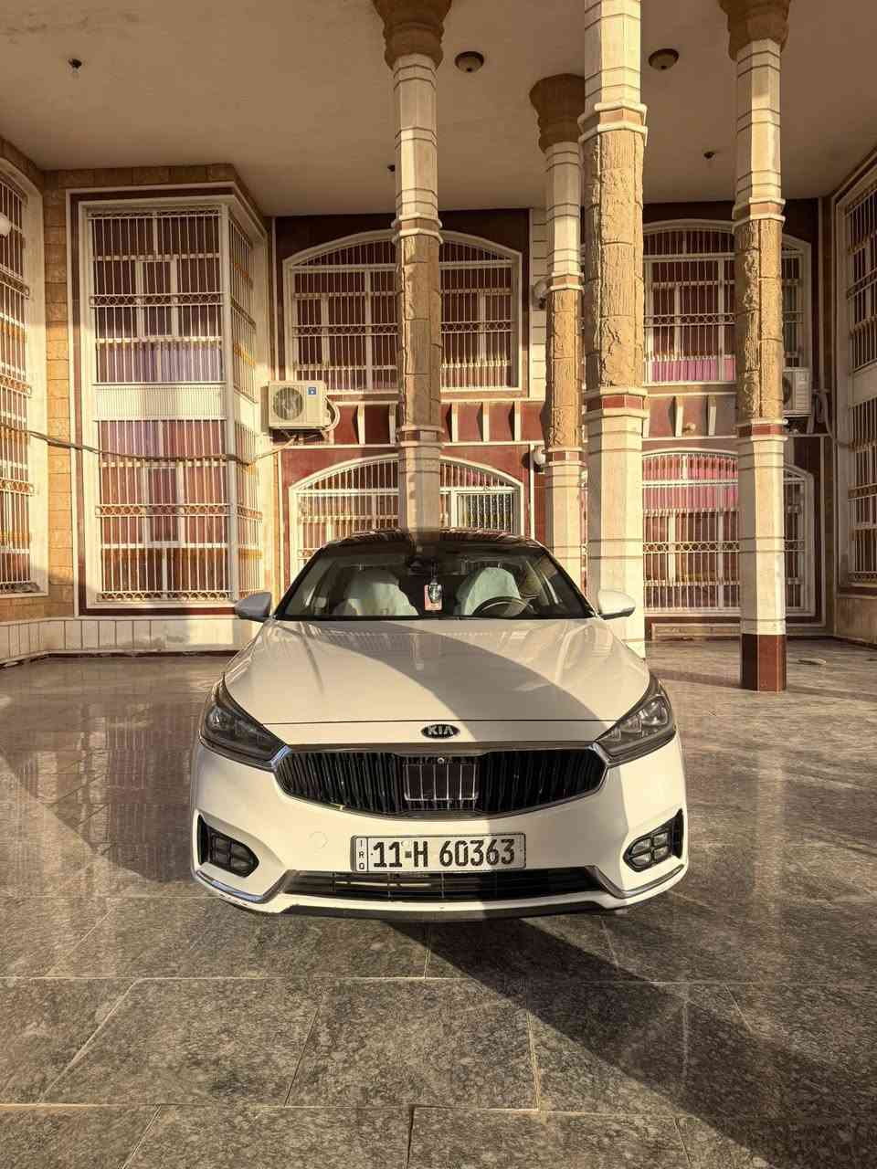 السلام عليكم
بيع او مرواس كيا كادنزا 2017  وارد مريكي كلين 

جديده كلش ماشيه 100 الف على وضع الشركه 

فول مواصفات خنك 1/1

شتريد مواصفات بيها 

محرك سته سلندر 3300

رقم بغداد دولي 

السعر 175 وبيها مجال 

العنوان بابل.         ‭0772 500 5734‬
