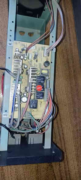 سلام عليكم ورحمه الله وبركاته اخوان عندي يوبي اس للبيع نوعيت مكسمه 1500AM بدون بطاريات شغال سعره  25الف   رقمي ***********
